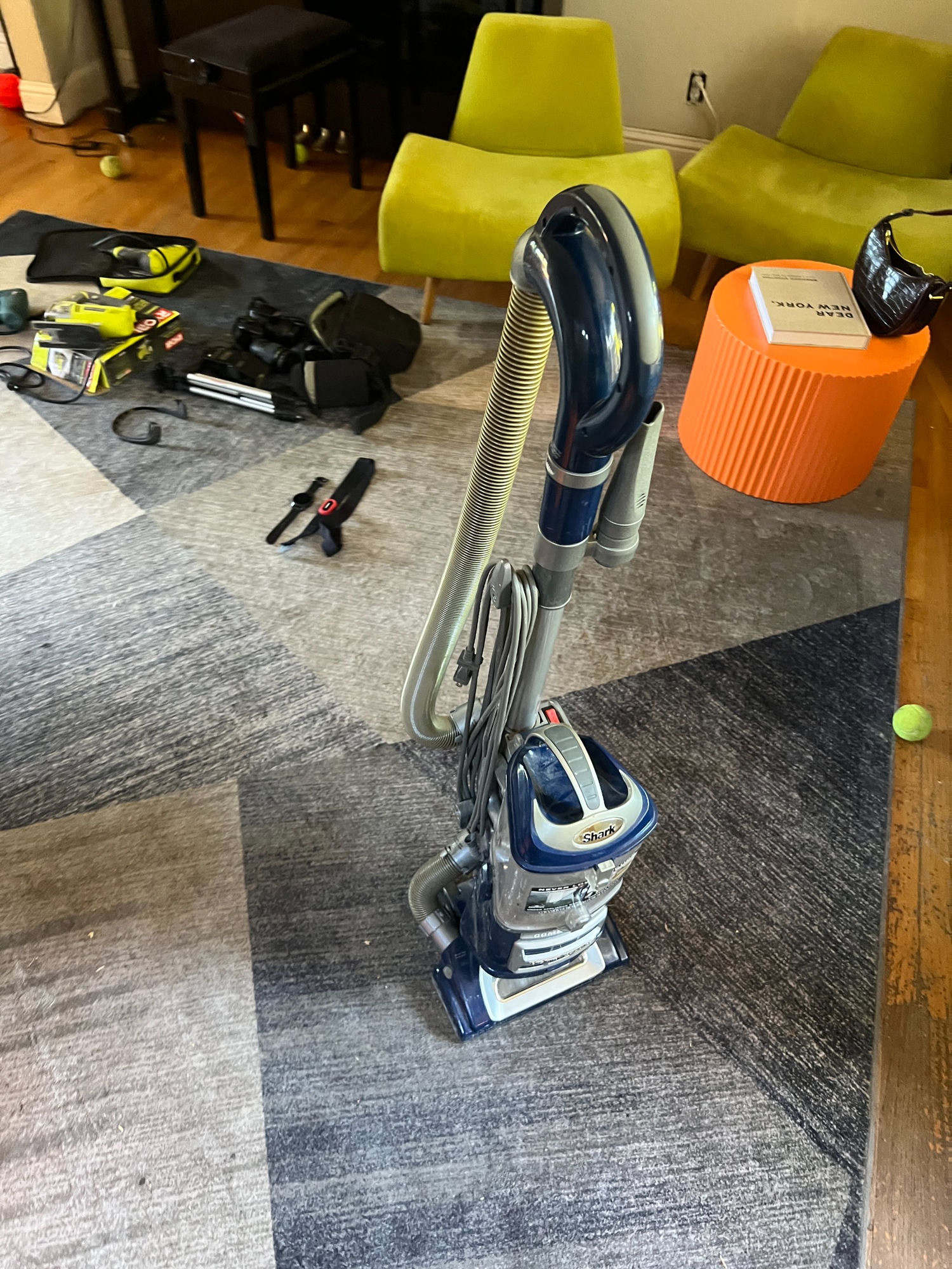 Shark Navigator Lift-Away Upright Vacuum (Corded, Bagless)